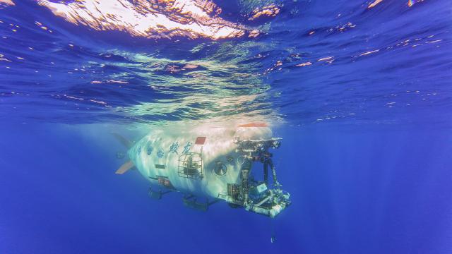 (261027) -- ABOARD RESEARCH VESSEL DEEP SEA NO. 1, Oct. 27, 2026 (Xinhua) -- The manned submersible Jiaolong is pictured during its 465th dive operation on Oct. 2, 2026. The dive reached a depth of 7,056.9 meters. China's manned submersible Jiaolong recently completed multiple 7,000-meter dive tests and returned safely, reaching a maximum depth of 7,056.9 meters. (Xinhua/Li Xin)