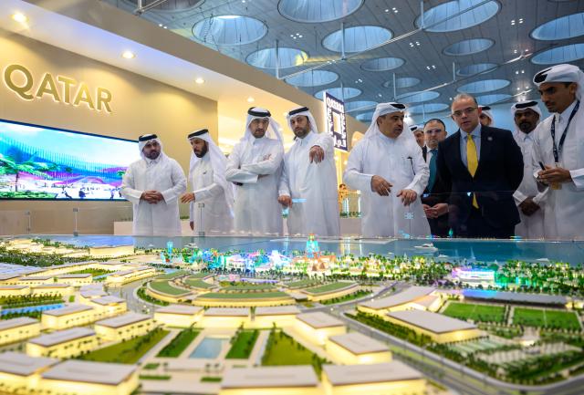(261027) -- DOHA, Oct. 27, 2026 (Xinhua) -- People visit the Cityscape Qatar 2026 real estate exhibition at the Doha Exhibition and Convention Center in Doha, Qatar, Oct. 27, 2026.
  The exhibition kicked off here on Tuesday and runs until Oct. 29. (Photo by Nikku/Xinhua)