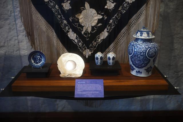 (261028) -- ACAPULCO, Oct. 28, 2026 (Xinhua) -- This photo taken on Oct. 27, 2026 shows exhibits illustrating goods traded along the Manila Galleon route at the Historical Museum of Acapulco Fort of San Diego in Acapulco, Guerrero state, Mexico. The port city of Acapulco on Mexico's Pacific coast was once a major hub for trade between Asia and the Americas. In 1565, a Spanish galleon sailing from the Philippines reached Acapulco, helping establish a trans-Pacific maritime route. For approximately 250 years, the Manila Galleon trade connected Manila in the Philippines with Acapulco in Mexico, carrying Chinese silk, porcelain, and other Asian goods to the Americas and transporting silver from the Americas to Asia. Traces of this historic maritime trade can still be found in Acapulco today, from the centuries-old Fort of San Diego and Chinese porcelain displayed in its museum to models of sailing ships and a monument commemorating the Manila Galleon. (Xinhua/Li Muzi)