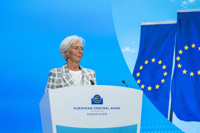 (261030) -- BEIJING, Oct. 30, 2026 (Xinhua) -- European Central Bank (ECB) President Christine Lagarde attends a press conference at the ECB headquarters in Frankfurt, Germany, Oct. 29, 2026. The ECB announced on Thursday that it would leave its key interest rates unchanged. (ECB/Handout via Xinhua)