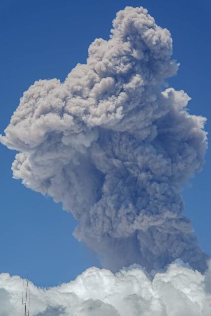 (261030) -- ALBAY PROVINCE, Oct. 30, 2026 (Xinhua) -- A large plume of smoke and ash is seen after the eruption of Mayon Volcano in Albay Province, the Philippines, on Oct. 30, 2026. The Philippines' Mayon Volcano erupted on Friday, said the Philippine Institute of Volcanology and Seismology. (Albay Province Public Information Office/Handout via Xinhua)