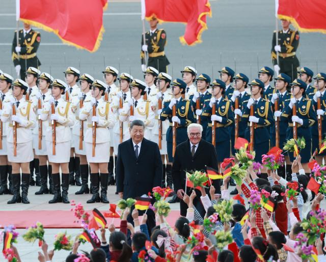 (261030) -- BEIJING, Oct. 30, 2026 (Xinhua) -- Chinese President Xi Jinping holds a welcome ceremony for German President Frank-Walter Steinmeier at the square outside the east gate of the Great Hall of the People prior to their talks in Beijing, capital of China, Oct. 30, 2026. Xi held talks with Steinmeier, who is on a state visit to China, in Beijing on Friday. (Xinhua/Wang Ye)