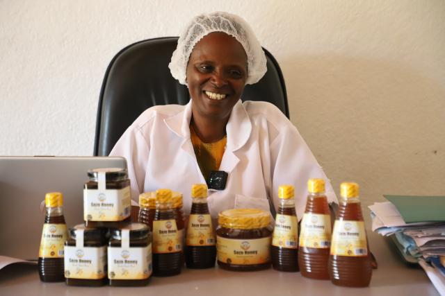 (261031) -- KIGALI, Oct. 31, 2026 (Xinhua) -- Grace Mbabazi, founder and chief executive officer of M&M Sozo Ltd., a honey-producing company based in Kigali's Kicukiro District, receives an interview with Xinhua in Kigali, Rwanda, Oct. 29, 2026. TO GO WITH "Feature: Rwandan honey producer eyes sweet opportunities in Chinese market ahead of CIIE" (Xinhua/Ju Yinhe)