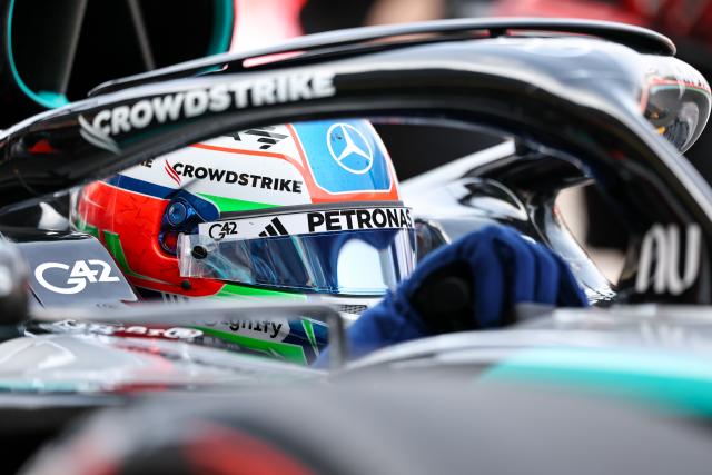 (261031) -- MEXICO CITY, Oct. 31, 2026 (Xinhua) -- Mercedes' Kimi Antonelli of Italy competes during the first practice session of the Formula One Mexico City Grand Prix at the Autodromo Hermanos Rodriguez in Mexico City, capital of Mexico, on Oct. 30, 2026. (Photo by Song Haiyuan/Xinhua)