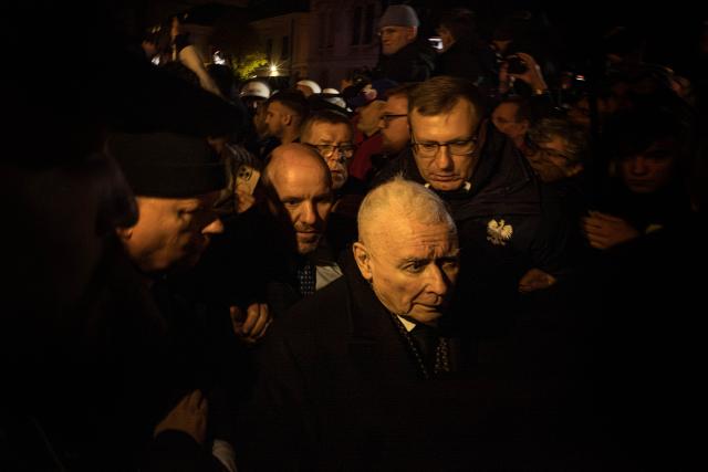 (261031) -- WARSAW, Oct. 31, 2026 (Xinhua) -- Jaroslaw Kaczynski, leader of Poland's main opposition Law and Justice (PiS) party, is seen at a protest outside Poland's Constitutional Tribunal in Warsaw, Poland, Oct. 30, 2026. Protesters clashed with police outside Poland's Constitutional Tribunal in Warsaw on Friday night after the court's president was suspended amid an escalating dispute between Prime Minister Donald Tusk's government and the opposition over control of the judiciary. (Photo by Neil Milton/Xinhua)