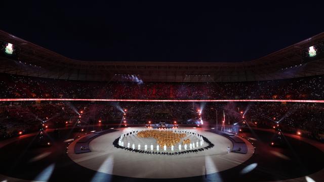 (261031) -- DAKAR, Oct. 31, 2026 (Xinhua) -- Artists perform during the opening ceremony of the 2026 Youth Olympic Games in Dakar, Senegal, Oct. 31, 2026. (Xinhua/Yang Guang)
