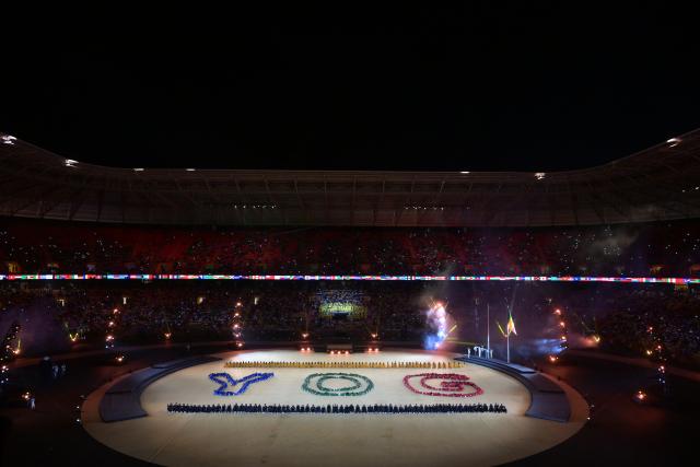 (261031) -- DAKAR, Oct. 31, 2026 (Xinhua) -- Artists perform during the opening ceremony of the 2026 Youth Olympic Games in Dakar, Senegal, Oct. 31, 2026. (Xinhua/Yang Guang)